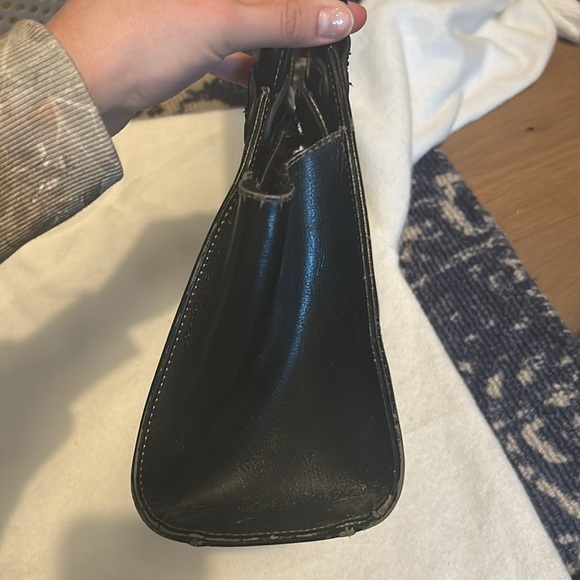 Vintage thrifted designer bag black in great condition - Picture 5 of 5